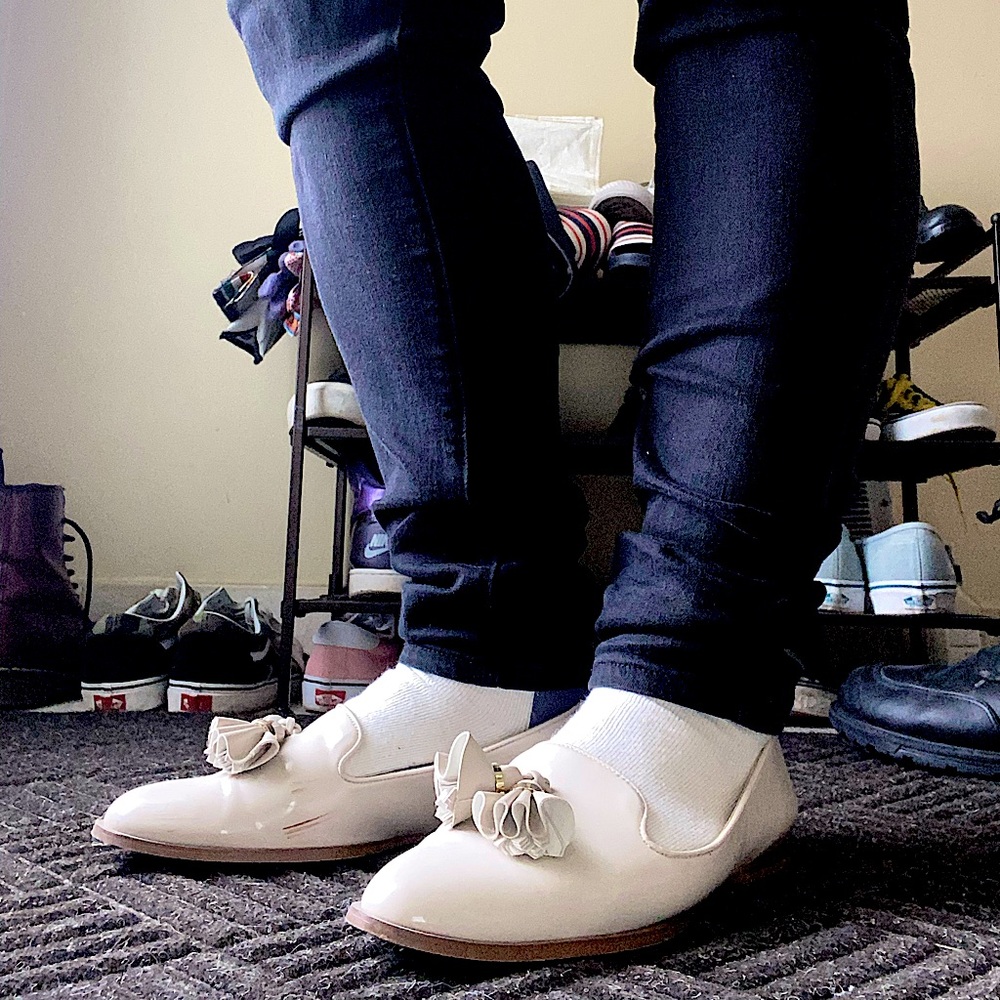 Zara slip on loafer with tassel In cream colour.
